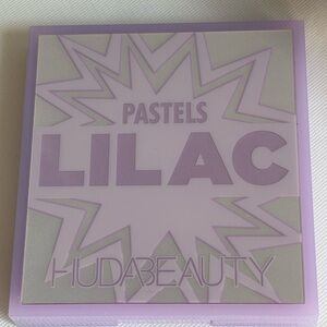HUDA BEAUTY Pastels Lilac Eyeshadow Palette- Brand new!